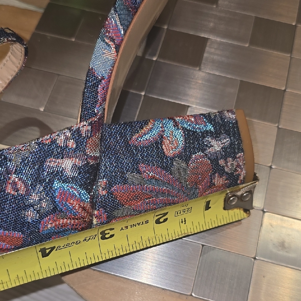 Floral Ankle Strap Block Heel Sandals‎ - Picture 12 of 12